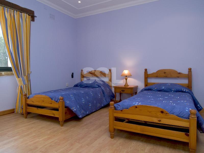 Bungalow in Bidnija To Rent