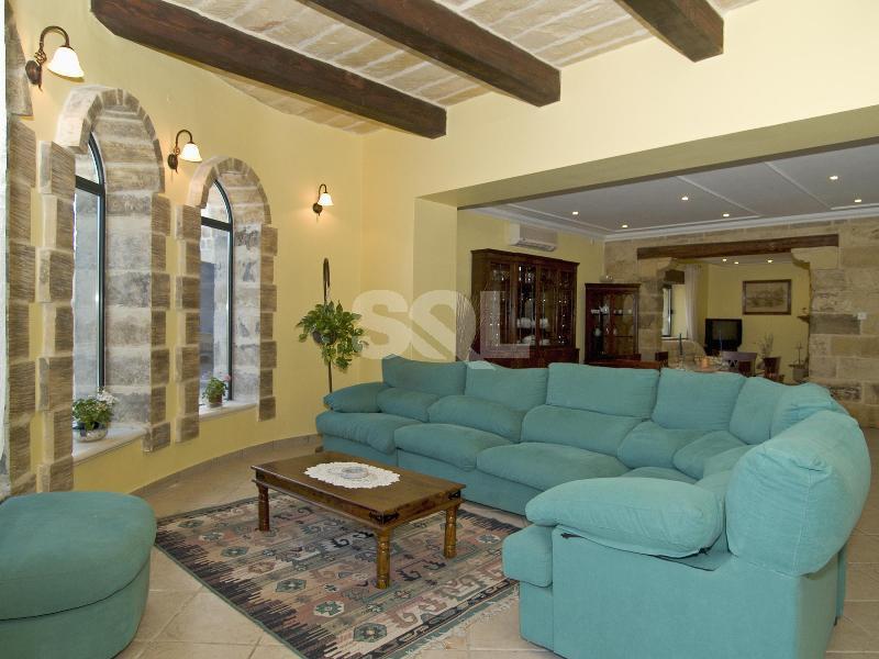 Bungalow in Bidnija To Rent