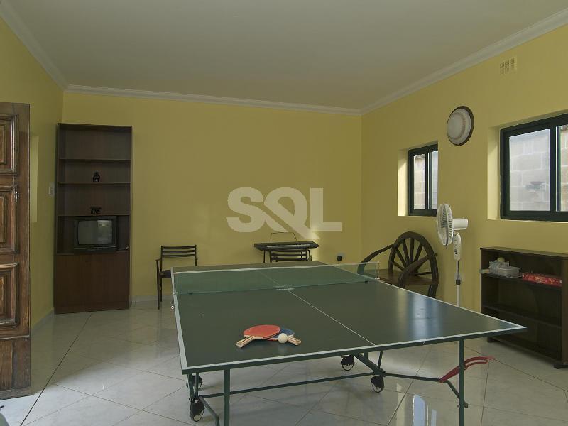 Bungalow in Bidnija To Rent