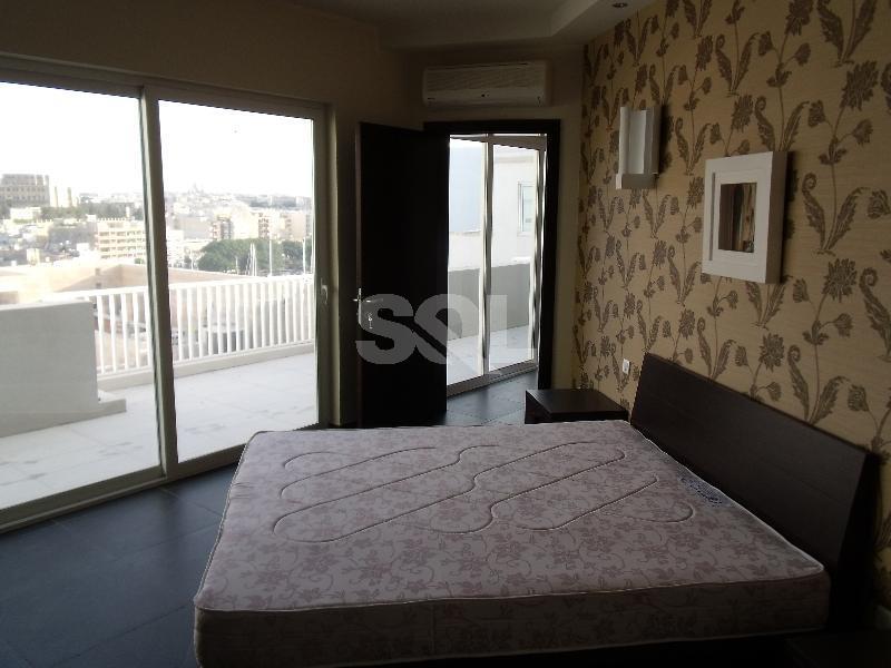 Penthouse in Ta' Xbiex To Rent