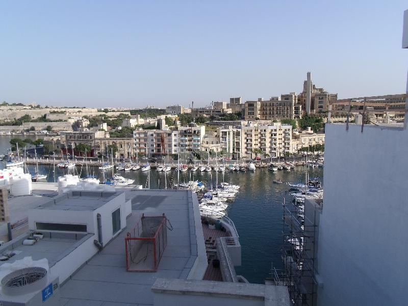 Penthouse in Ta' Xbiex To Rent