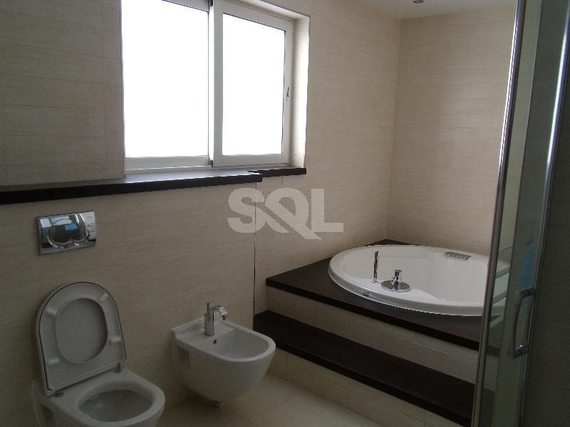 Penthouse in Ta' Xbiex To Rent