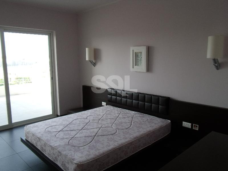 Penthouse in Ta' Xbiex To Rent