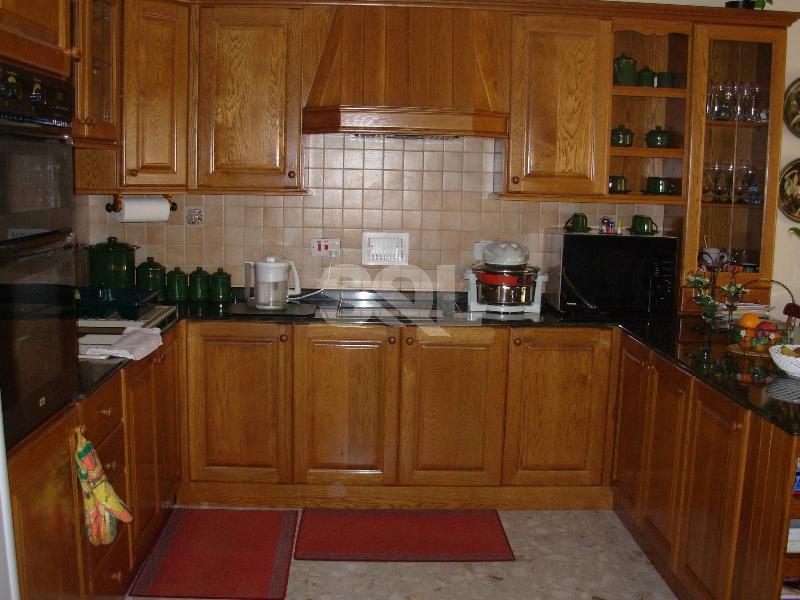 Apartment in Qawra To Rent