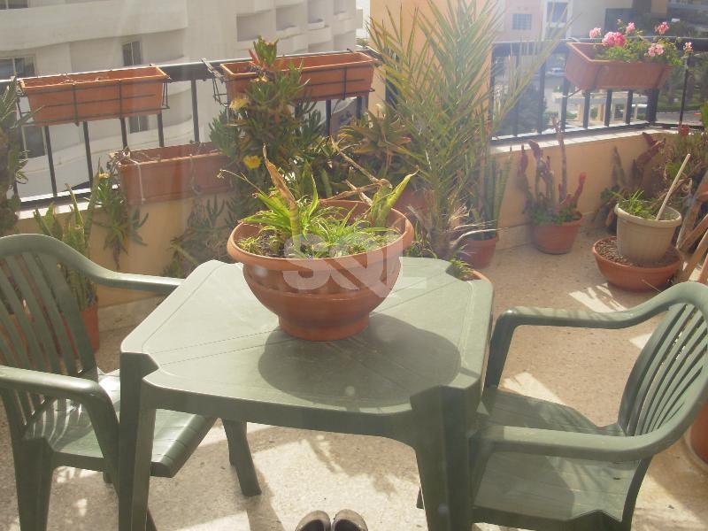 Apartment in Qawra To Rent