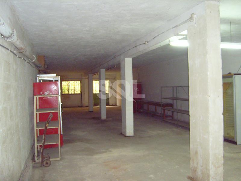 Retail/Catering in Zabbar To Rent