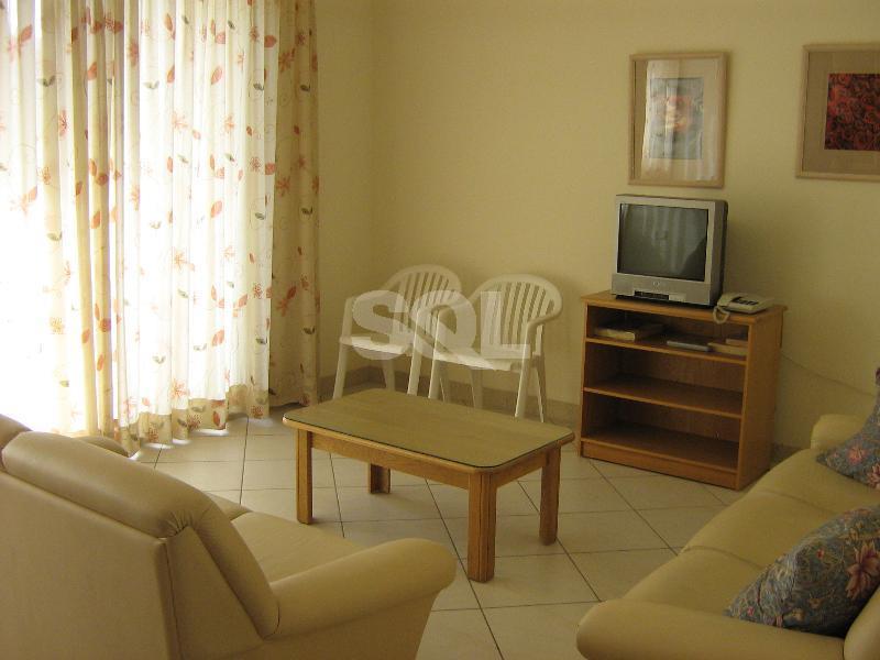 Apartment in Qawra To Rent