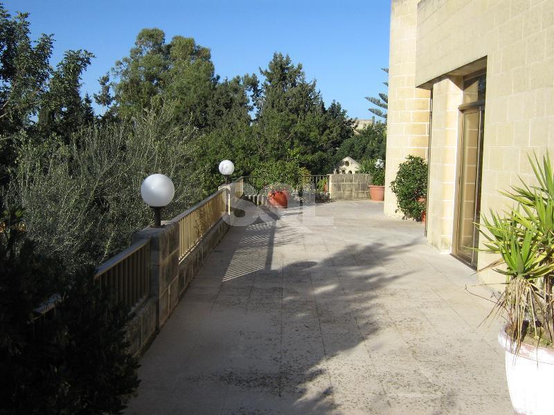 Bungalow in San Pawl Tat-Targa To Rent