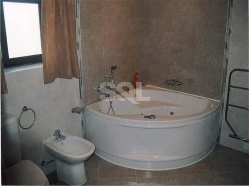 Apartment in Bugibba To Rent