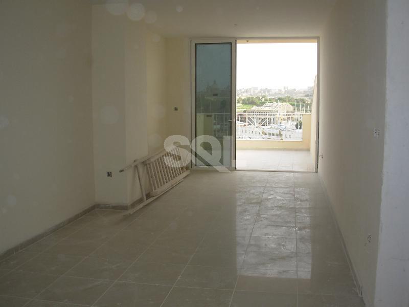 Duplex Penthouse in Gzira To Rent