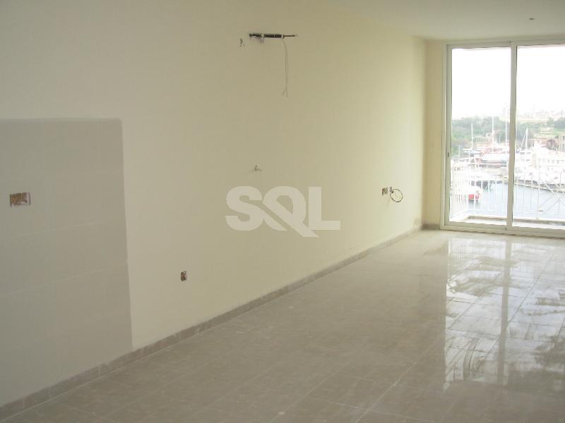 Apartment in Gzira To Rent