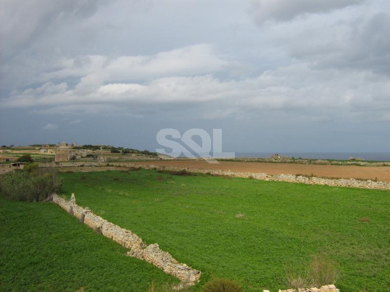 Terraced House in Marsascala To Rent