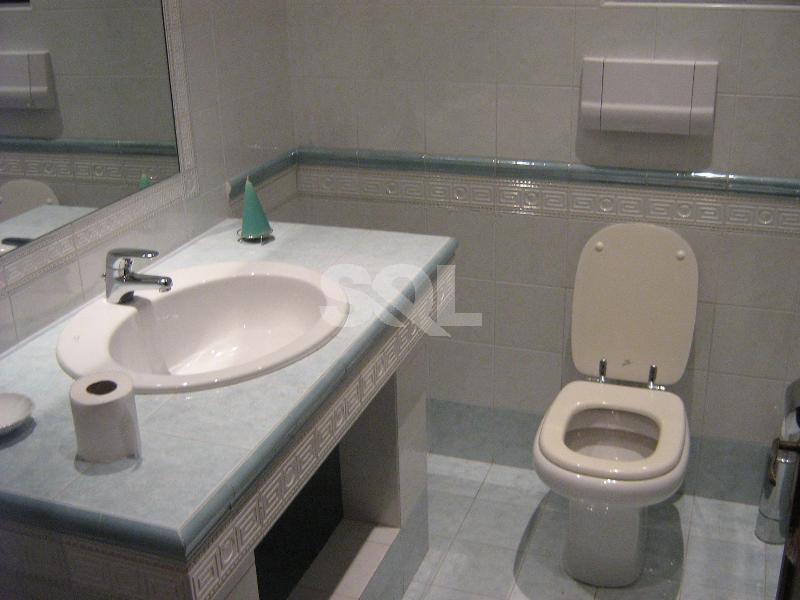 Terraced House in Marsascala To Rent