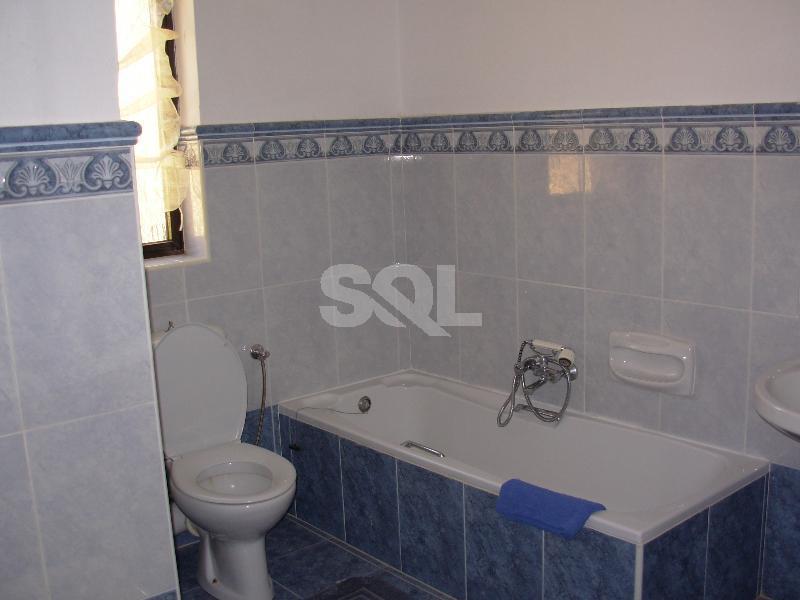 Villa in Qawra To Rent