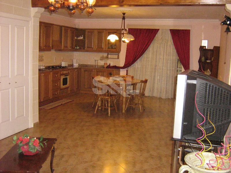 Apartment in Qawra To Rent