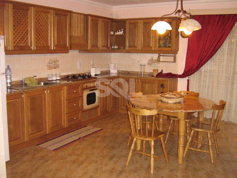 Apartment in Qawra To Rent