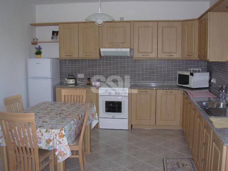 Terraced House in Manikata To Rent