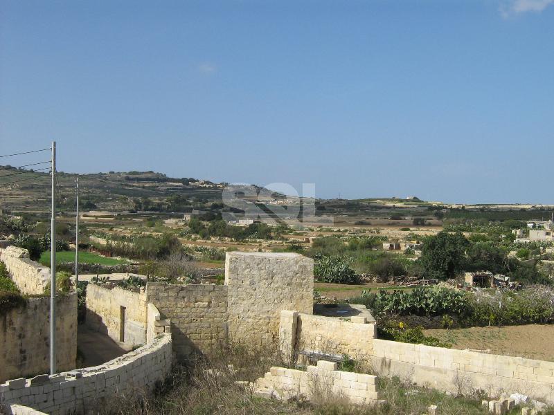 Elevated G/F Maisonette in Mosta To Rent