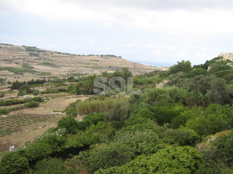 Farmhouse in Mtarfa For Sale