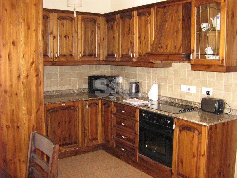 Penthouse in Qawra To Rent