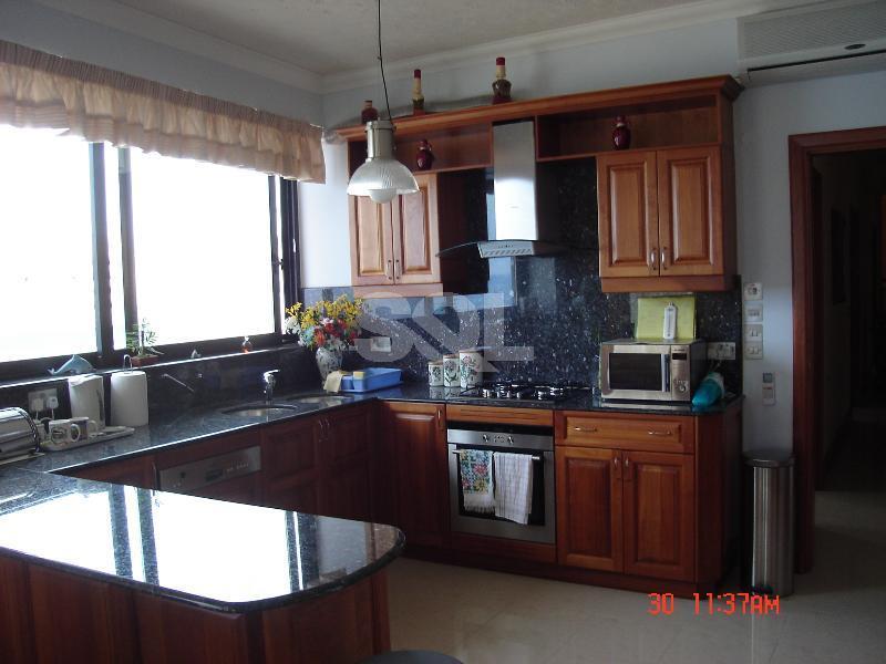 Apartment in Bugibba To Rent