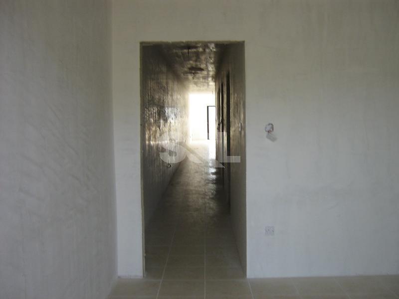 Apartment in Manikata For Sale / To Rent