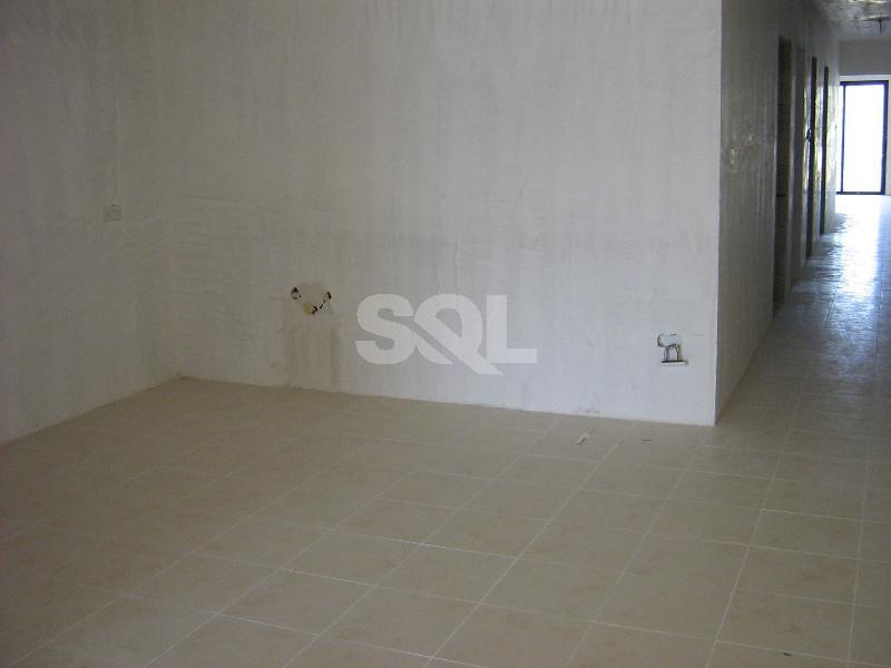 Apartment in Manikata For Sale / To Rent