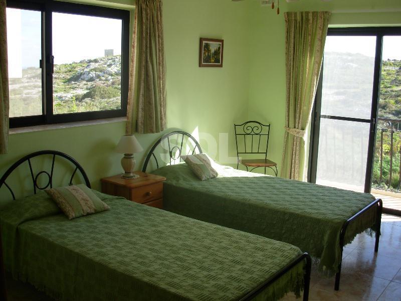 Semi-Detached Villa in Mellieha To Rent