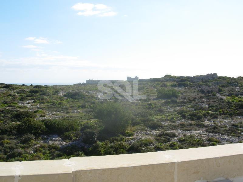 Semi-Detached Villa in Mellieha To Rent