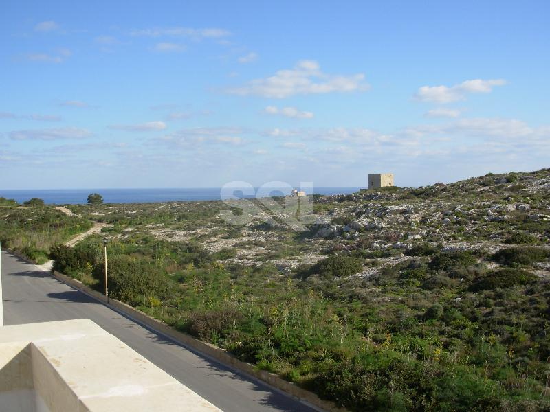 Semi-Detached Villa in Mellieha To Rent