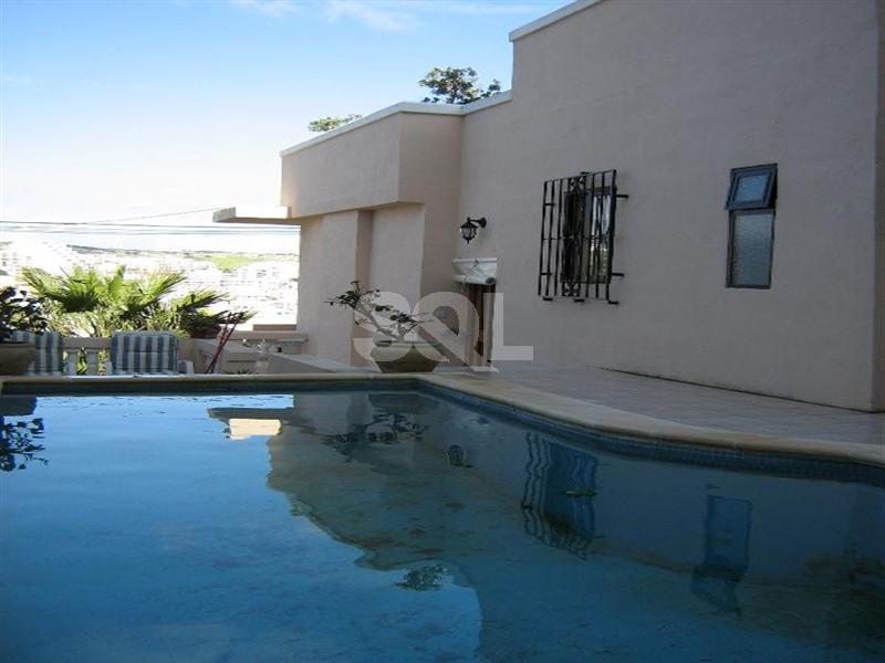 Villa in Xemxija To Rent