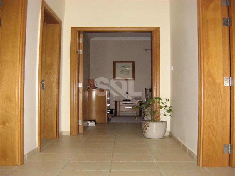 Villa in Xemxija To Rent