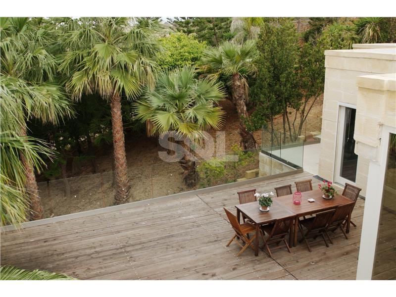 Farmhouse in Bahrija For Sale