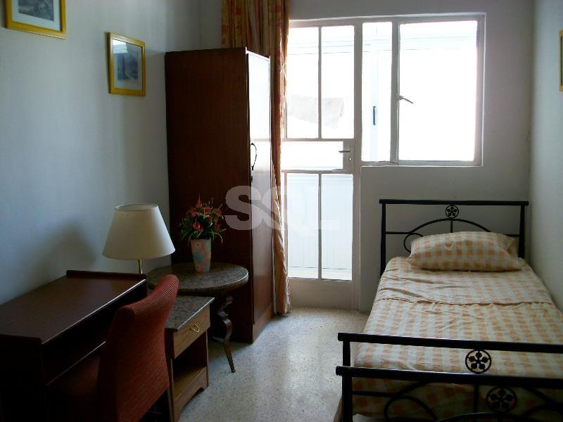 Apartment in Bugibba To Rent