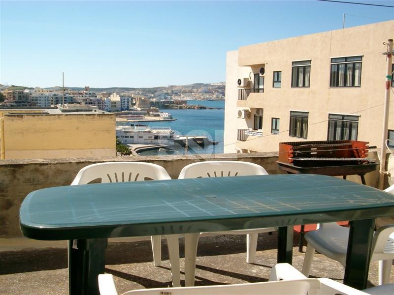 Apartment in Bugibba To Rent