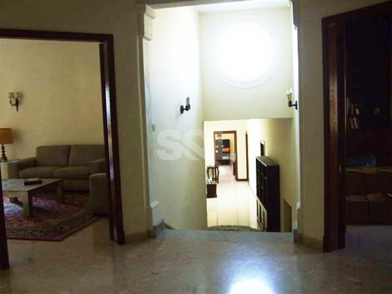 Bungalow in Iklin To Rent