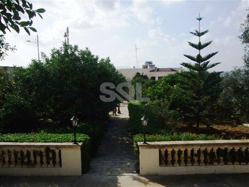 Bungalow in Iklin To Rent