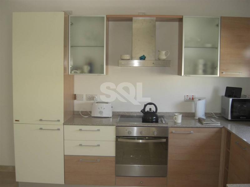 Ground Floor Maisonette in The Gardens To Rent