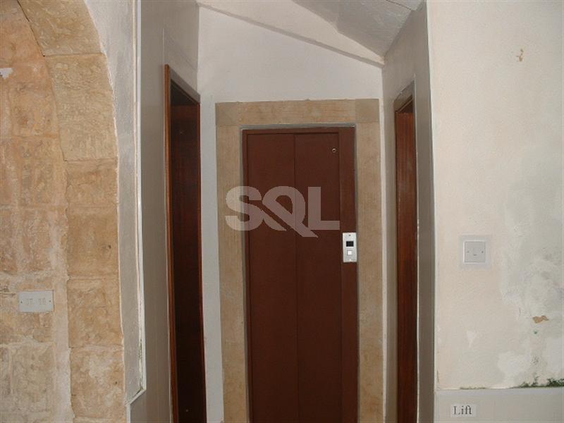 Retail/Catering in Valletta To Rent