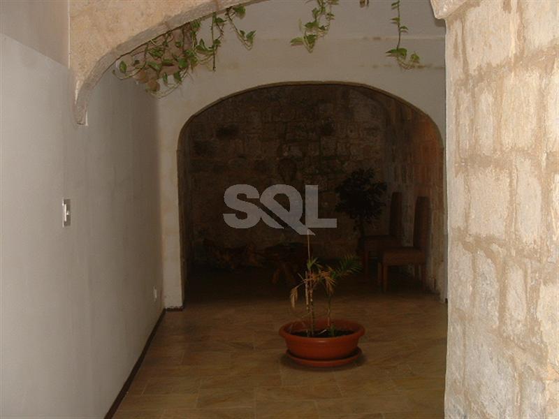 Retail/Catering in Valletta To Rent