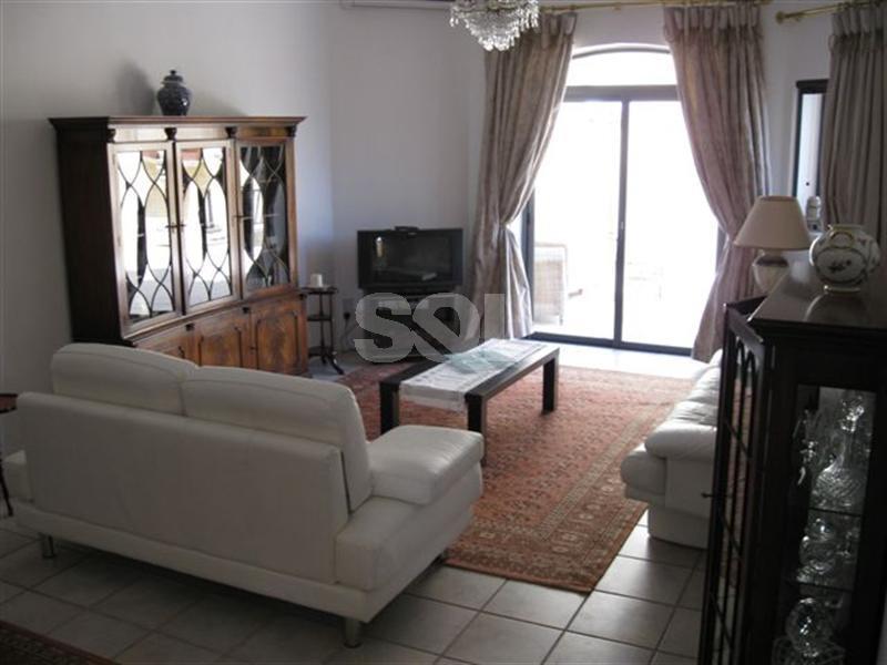 Villa in High Ridge To Rent