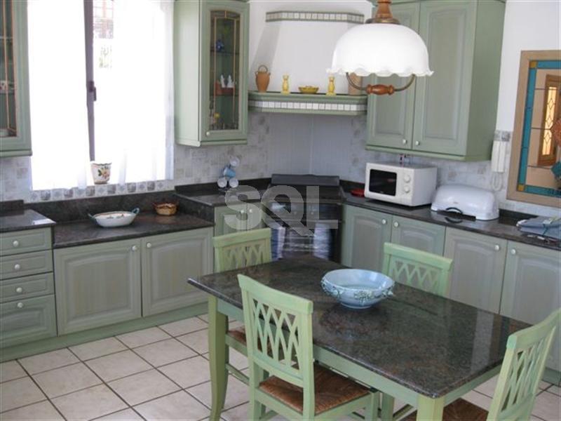 Villa in High Ridge To Rent