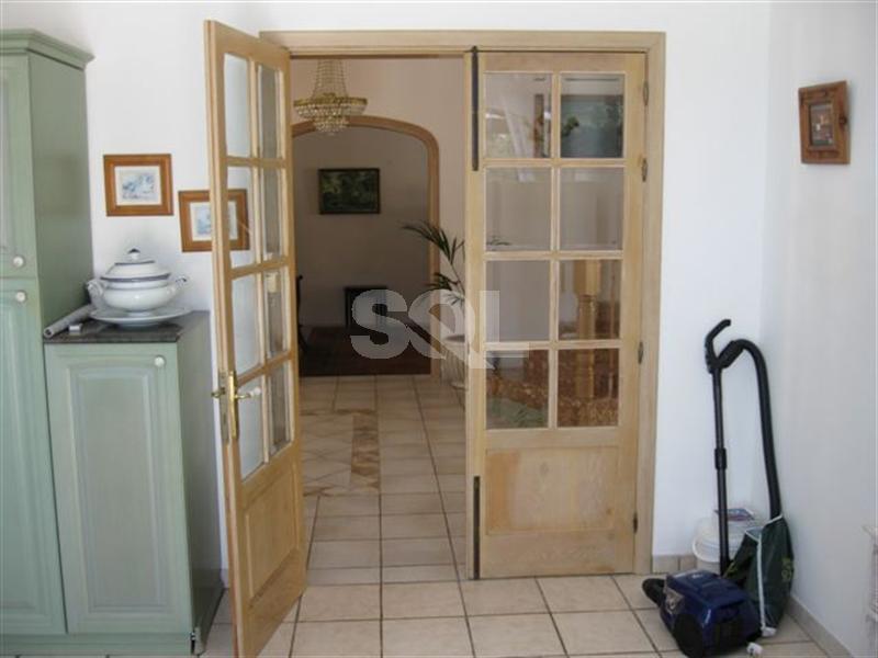 Villa in High Ridge To Rent