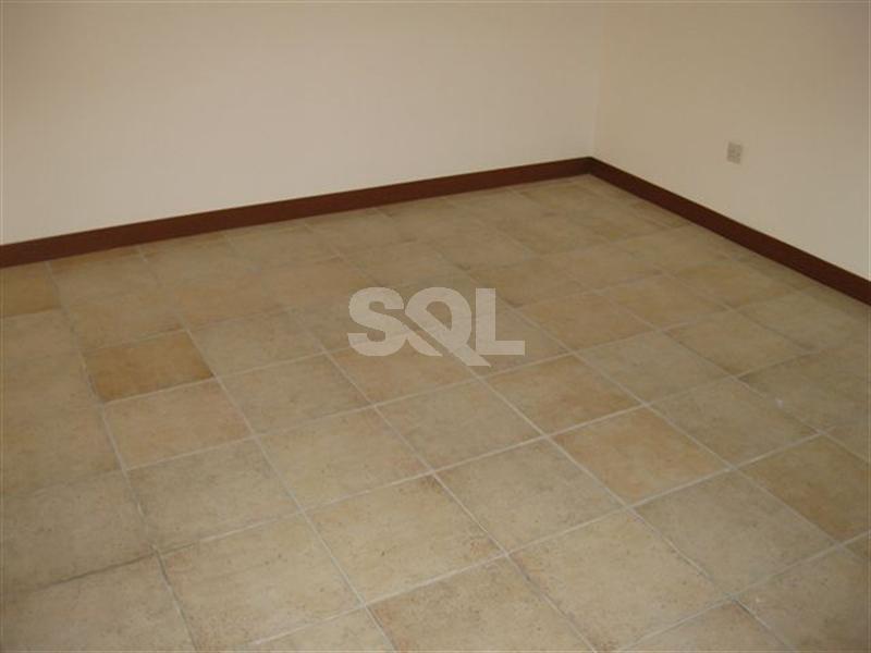 Villa in High Ridge To Rent