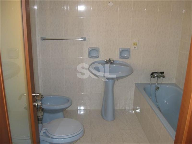 Villa in High Ridge To Rent