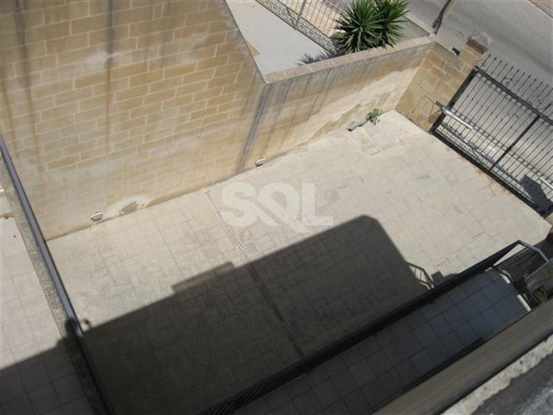 Villa in High Ridge To Rent