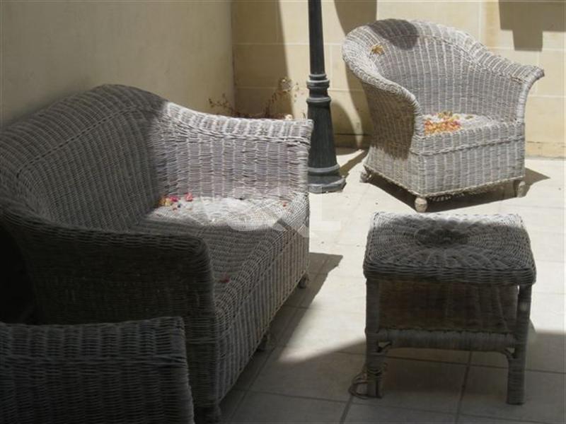 Villa in High Ridge To Rent