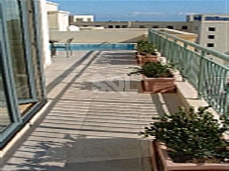Penthouse in Portomaso To Rent