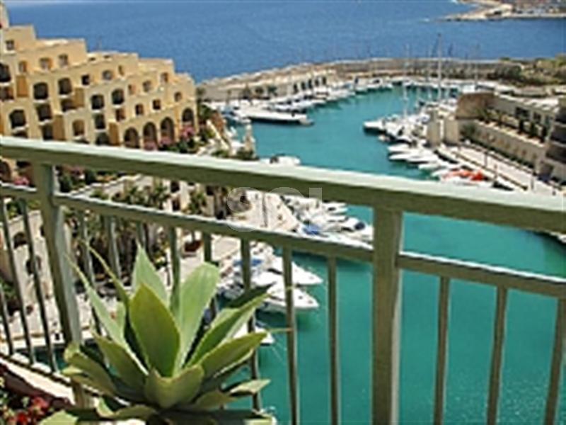 Penthouse in Portomaso To Rent