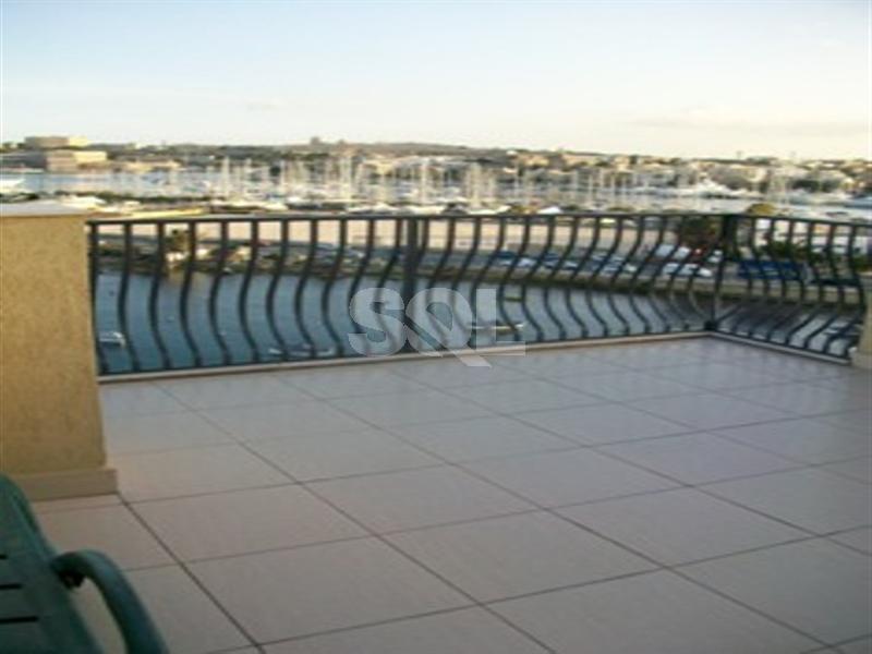 Penthouse in Gzira To Rent